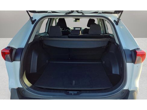 Used 2021 Toyota RAV4 LE image 24