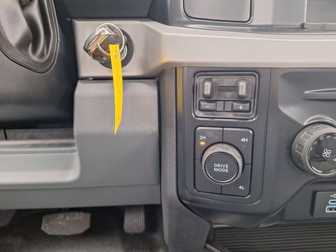 New 2026 Ford F250 XL w/ XL Chrome Package image 9