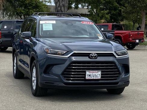Certified 2024 Toyota Grand Highlander FWD image 46