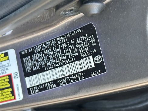 Used 2021 Toyota Camry LE image 10