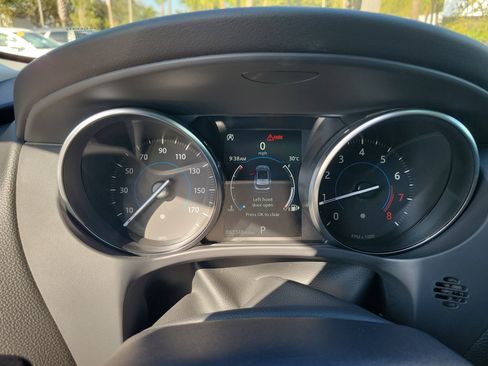 Used 2018 Jaguar F-PACE Prestige image 15