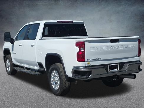 Used 2025 Chevrolet Silverado 2500 LT AWD/4WD image 5