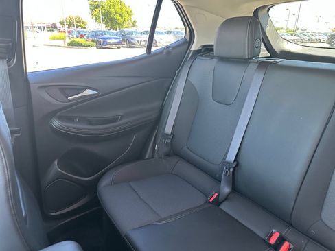 Used 2025 Buick Encore GX Preferred FWD image 40