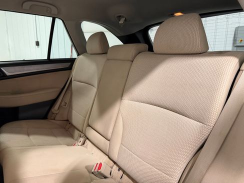 Used 2018 Subaru Outback 2.5i Premium image 25