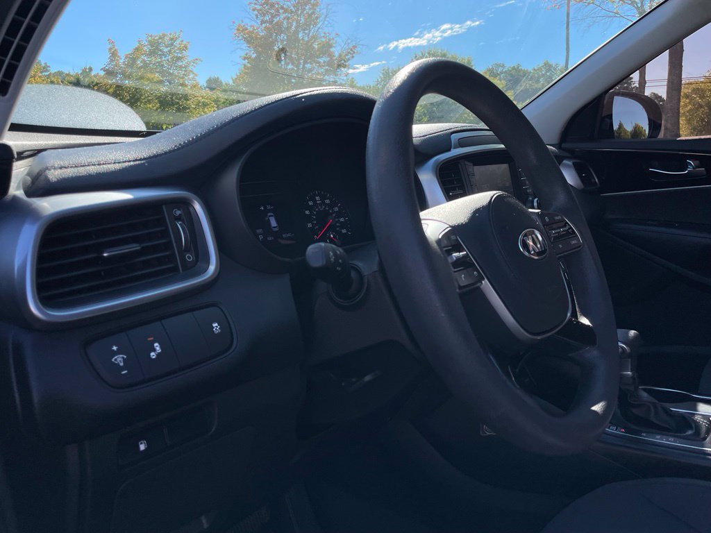 Used 2019 Kia Sorento FWD image 26