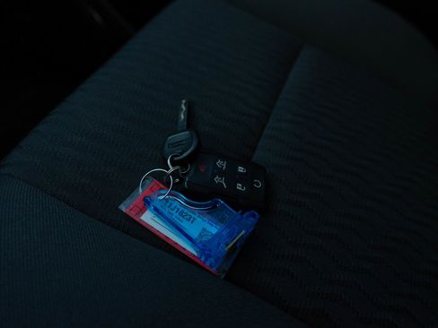 Used 2020 GMC Yukon SLE w/ SLE Value Package image 27