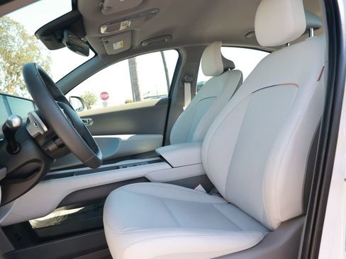 Used 2025 Hyundai Ioniq 6 SEL AWD/4WD image 19