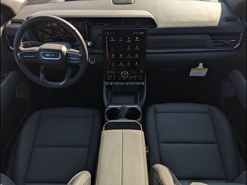 New 2027 GMC Terrain AT4 w/ LPO, Floor Liner Package AWD/4WD image 16