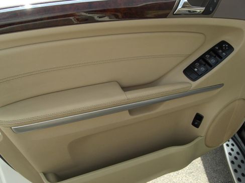 Used 2011 Mercedes-Benz ML 350 2WD image 21
