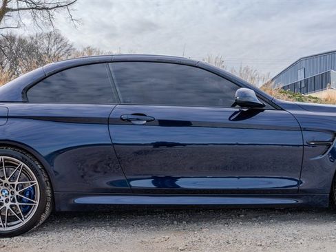Used 2018 BMW M4 Convertible image 6