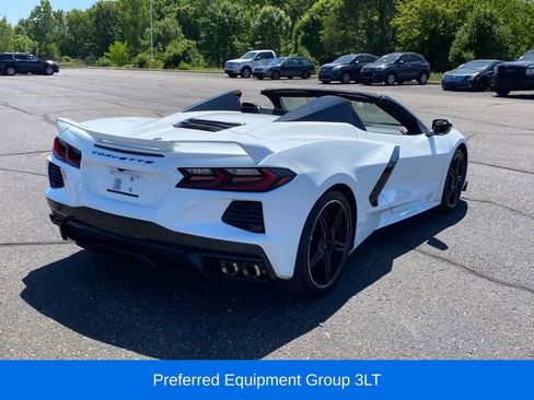Used 2022 Chevrolet Corvette Stingray Premium Conv w/ Z51 Performance Package RWD image 3