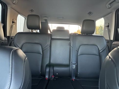 Certified 2024 Nissan Pathfinder SL image 34