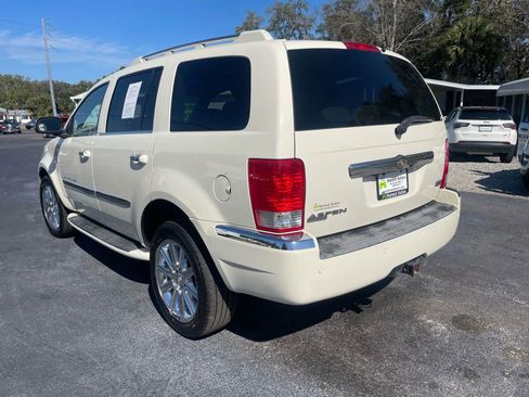 Used 2008 Chrysler Aspen Limited image 6