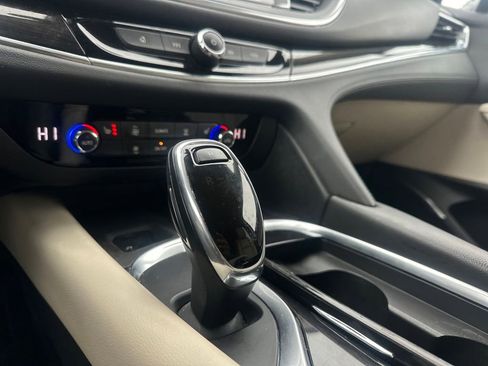 Used 2020 Buick Enclave Essence w/ Sound and Sites Package image 19