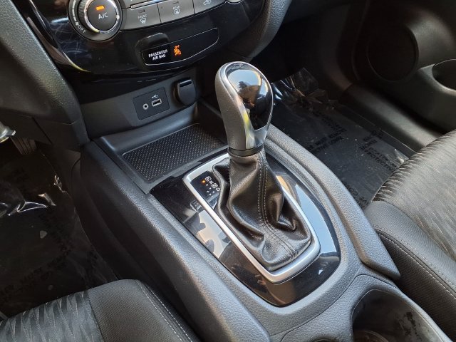 Used 2019 Nissan Rogue S FWD image 9