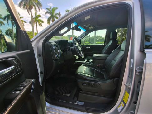 Used 2019 GMC Sierra 1500 SLT RWD image 5