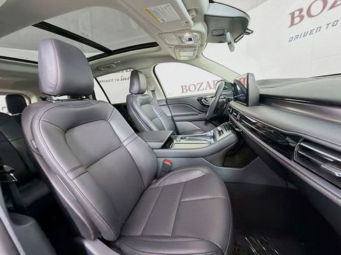 New 2026 Lincoln Aviator 2WD image 32