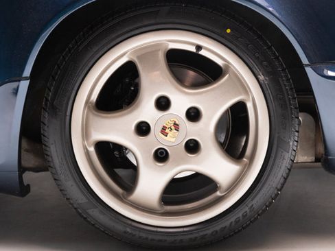 Used 1993 Porsche 911 Carrera RWD image 33