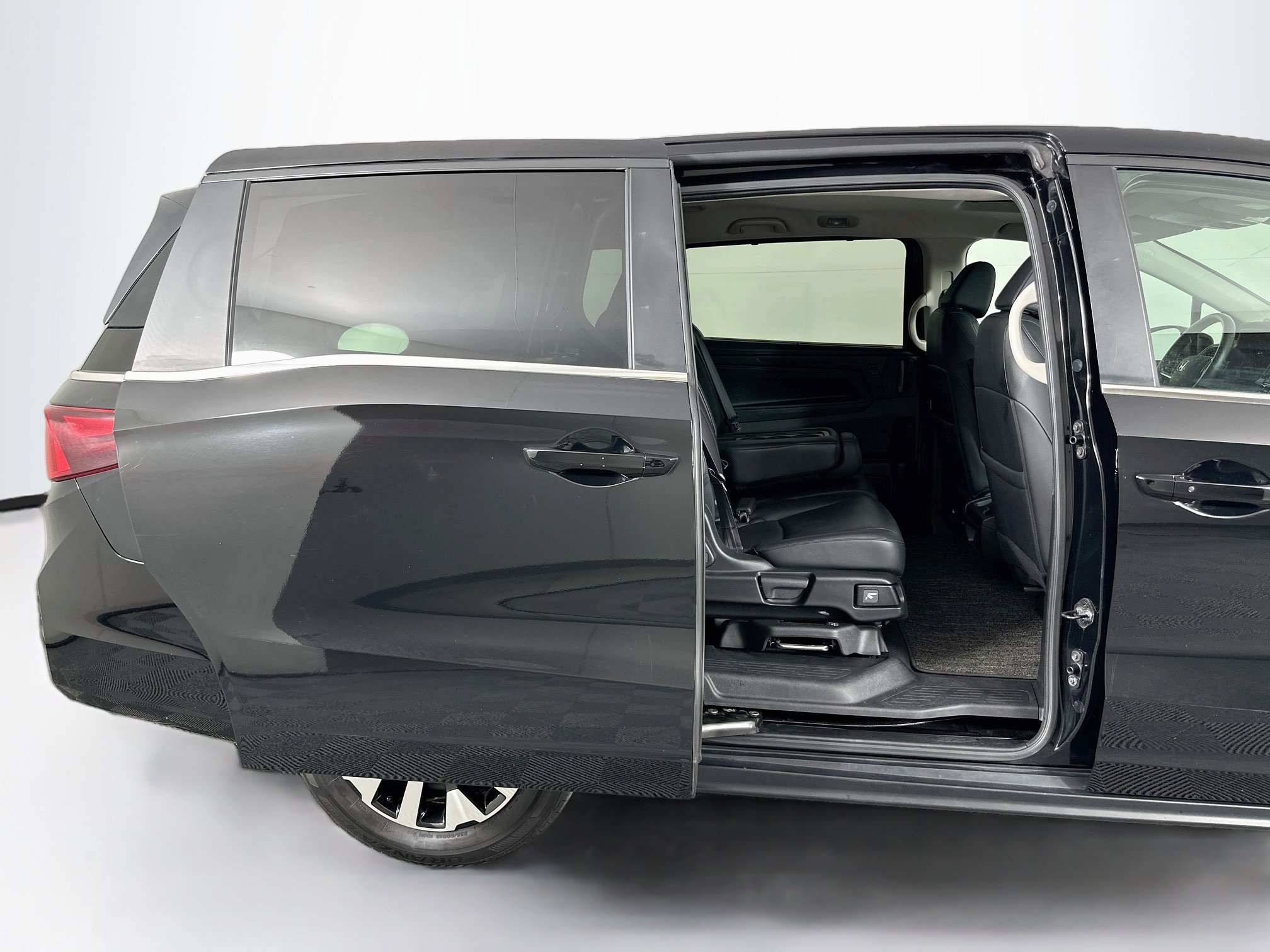 Used 2025 Honda Odyssey EX-L image 32