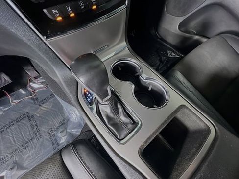 Used 2021 Jeep Grand Cherokee Laredo X image 24