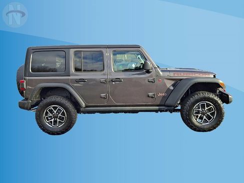 Used 2025 Jeep Wrangler Unlimited Rubicon w/ Safety Group image 9