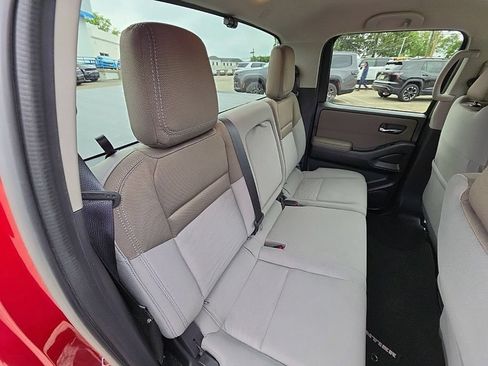 Used 2022 Nissan Frontier SV AWD/4WD image 32