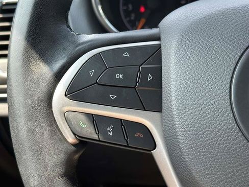 Used 2021 Jeep Grand Cherokee Limited AWD/4WD image 16