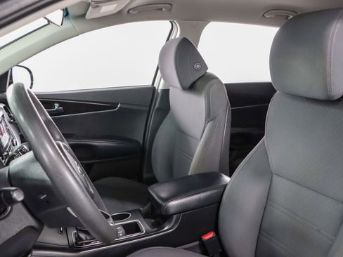 Used 2017 Kia Sorento L image 22