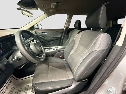 Used 2021 Nissan Rogue SV image 19