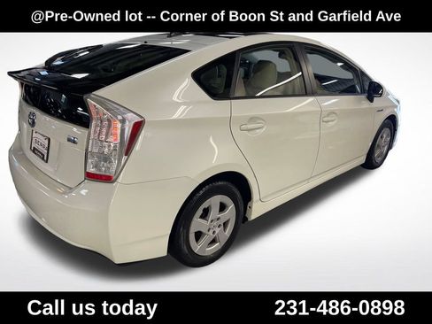 Used 2011 Toyota Prius Four w/ Solar Roof Pkg FWD image 5