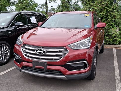 Used 2017 Hyundai Santa Fe Sport AWD/4WD image 2