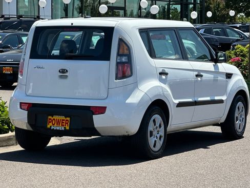 Used 2011 Kia Soul FWD image 4