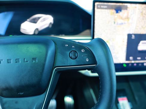 Used 2022 Tesla Model X AWD/4WD image 22