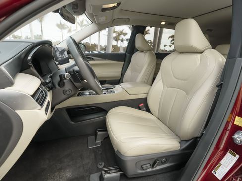 Used 2023 INFINITI QX60 Luxe image 16