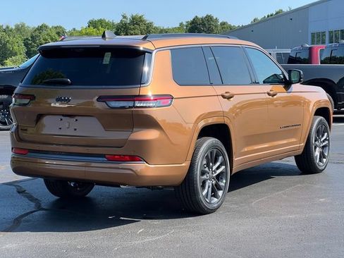 New 2026 Jeep Grand Cherokee L Limited AWD/4WD image 10