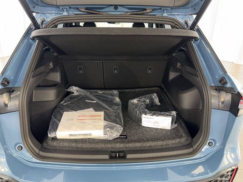 New 2026 Volkswagen Tiguan SEL R-Line AWD/4WD image 34