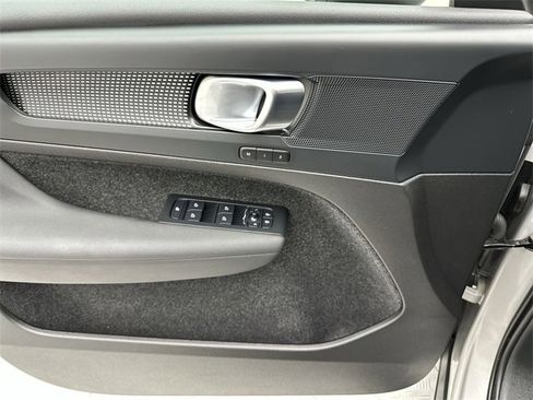 Certified 2025 Volvo XC40 B5 Plus image 13
