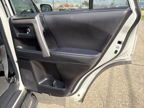 Used 2022 Toyota 4Runner SR5 Premium w/ Moonroof Package image 21