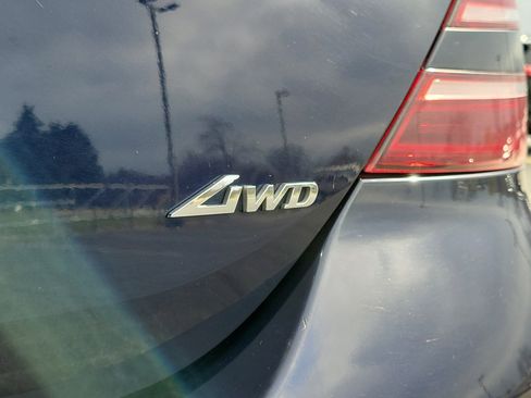 Used 2023 Genesis G70 2.0T image 7