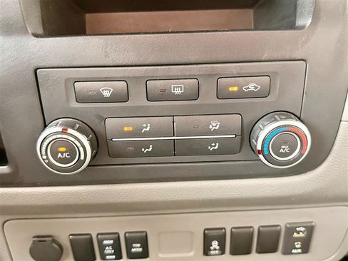 Used 2020 Nissan NV 2500 SV w/ Navigation Package RWD image 25