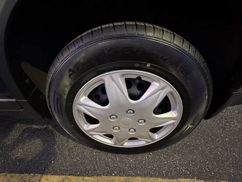 Used 2017 Nissan Rogue S image 31