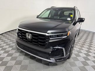 Used 2025 Honda Pilot Elite video 2