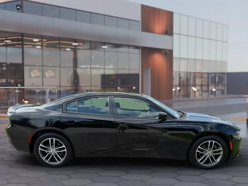 Used 2019 Dodge Charger SXT AWD/4WD image 4