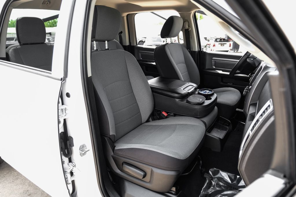 Used 2022 RAM 1500 Classic SLT RWD image 32