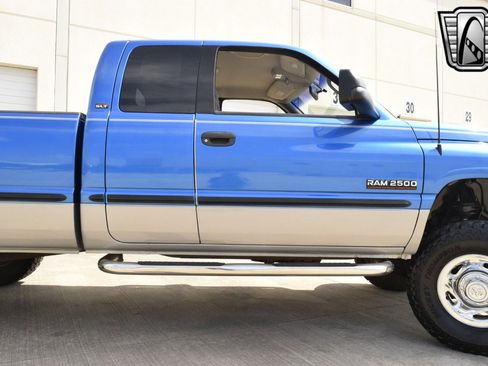 Used 1998 Dodge Ram 2500 Truck 4x4 Quad Cab image 10