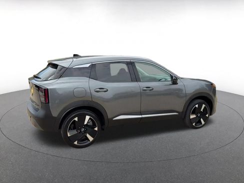 Used 2026 Nissan Kicks SR AWD/4WD image 11