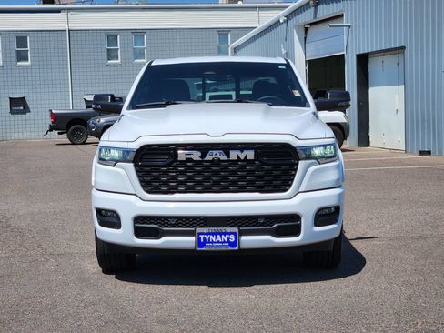 Used 2025 RAM 1500 Big Horn AWD/4WD image 2
