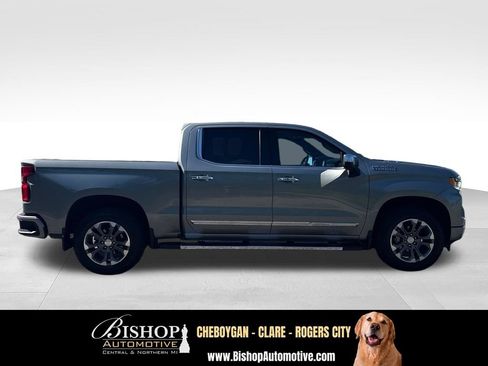 Used 2023 Chevrolet Silverado 1500 High Country w/ Z71 Off-Road Package AWD/4WD image 12
