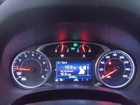 Used 2024 GMC Terrain SLE image 23