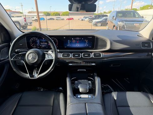 Used 2024 Mercedes-Benz GLS 450 4MATIC image 12